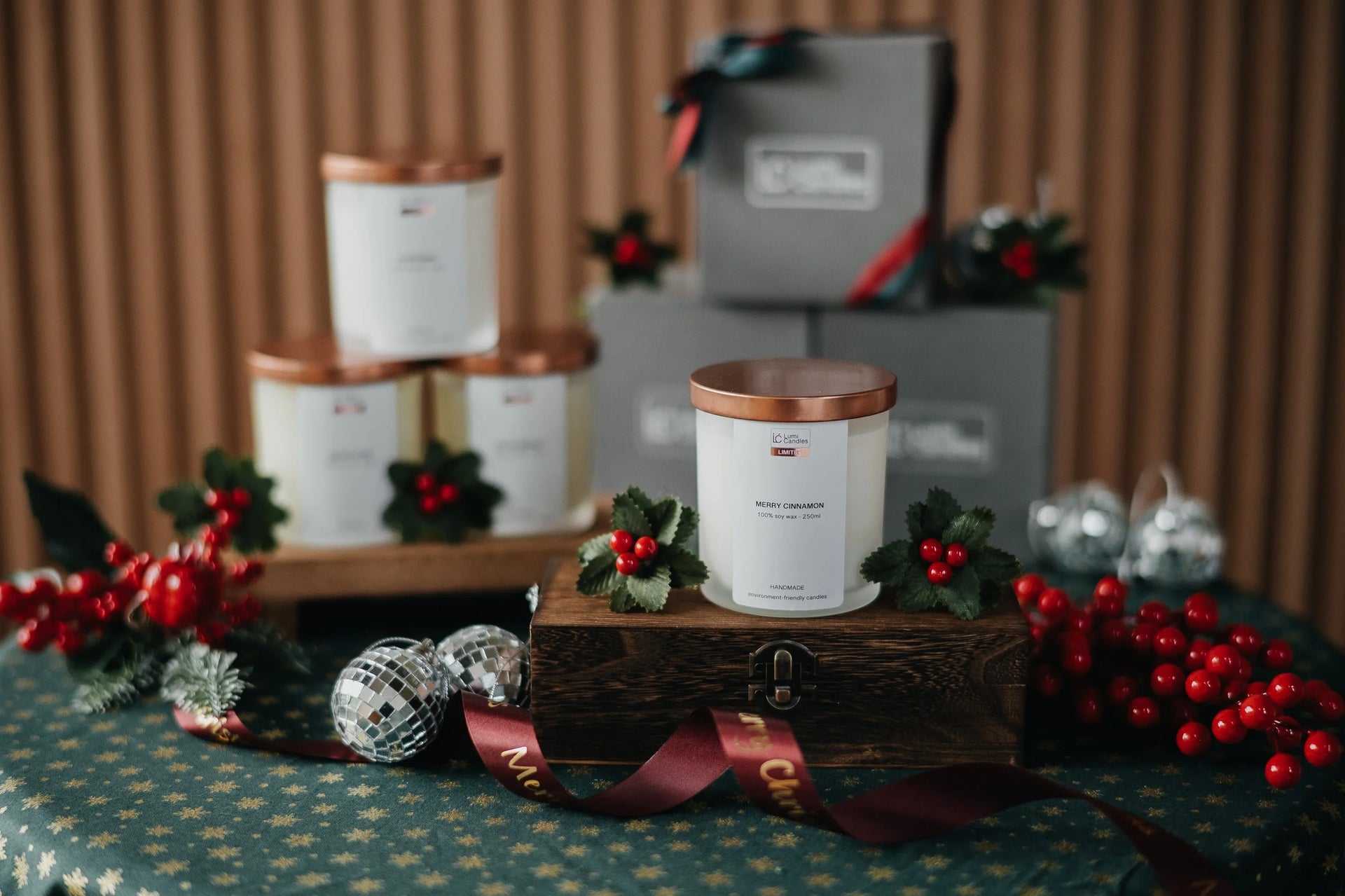 Discounted Bulk Christmas Gifts with Merry Packaging