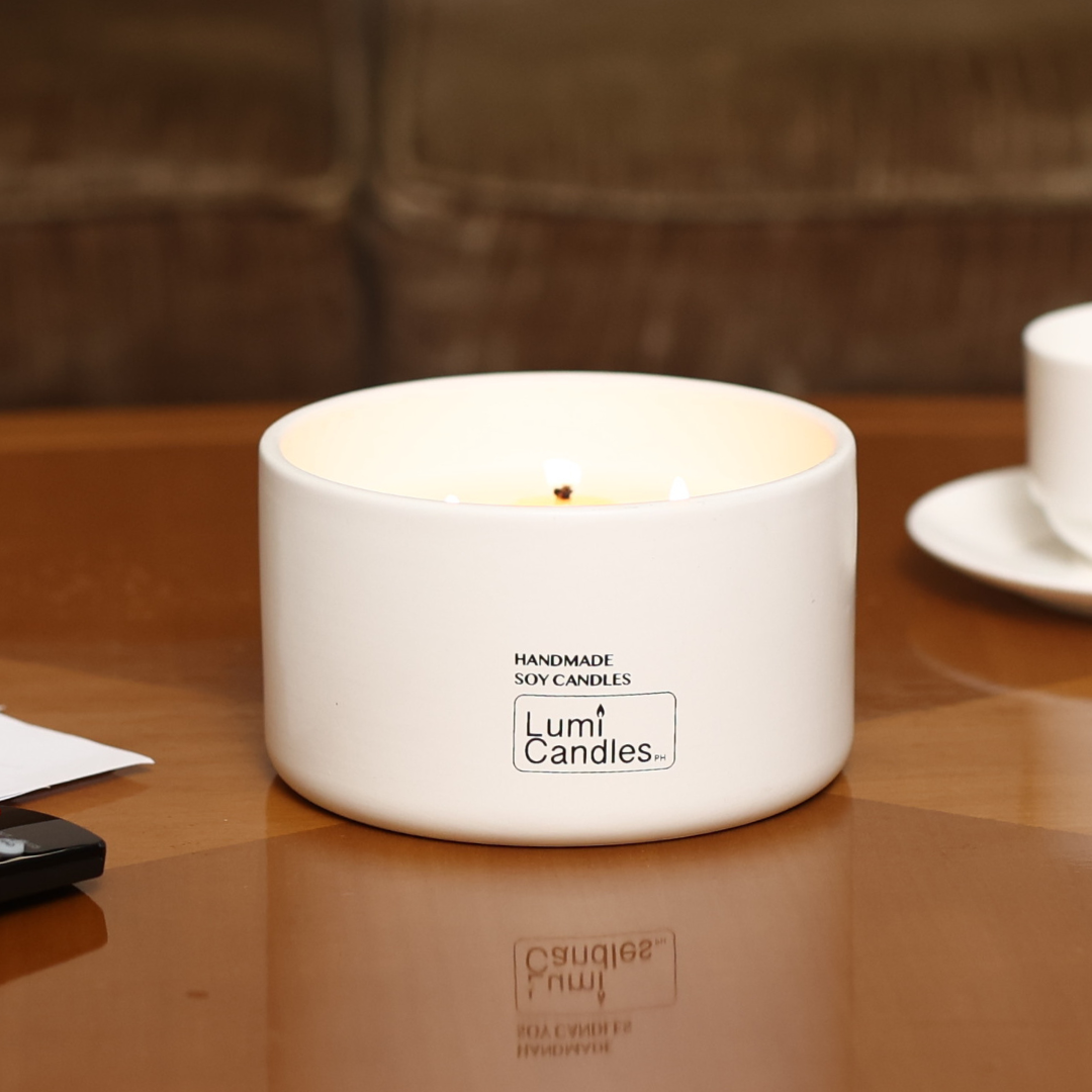 Four Seasons Scented Soy Candle (800 ml) – Signature Blend