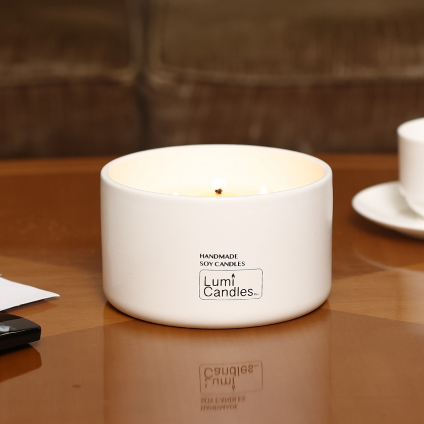 Four Seasons Scented Soy Candle (800 ml) – Signature Blend