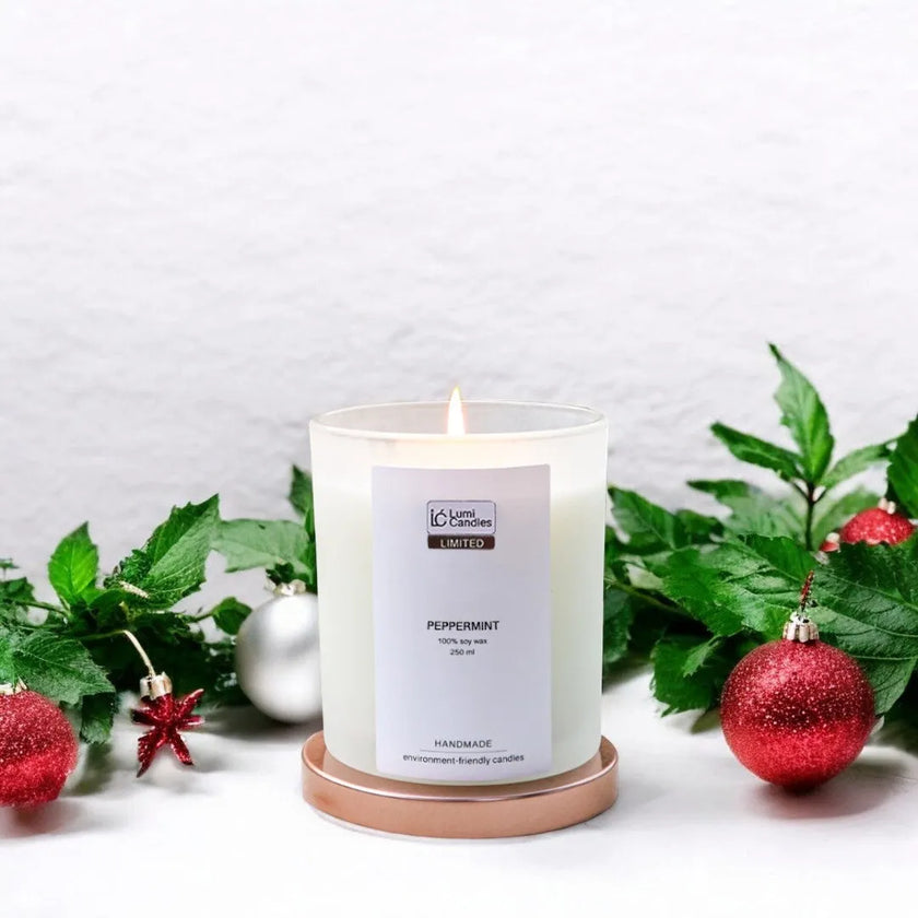 Peppermint Scented Soy Candle (250 ml) - Limited-Edition Christmas Scent