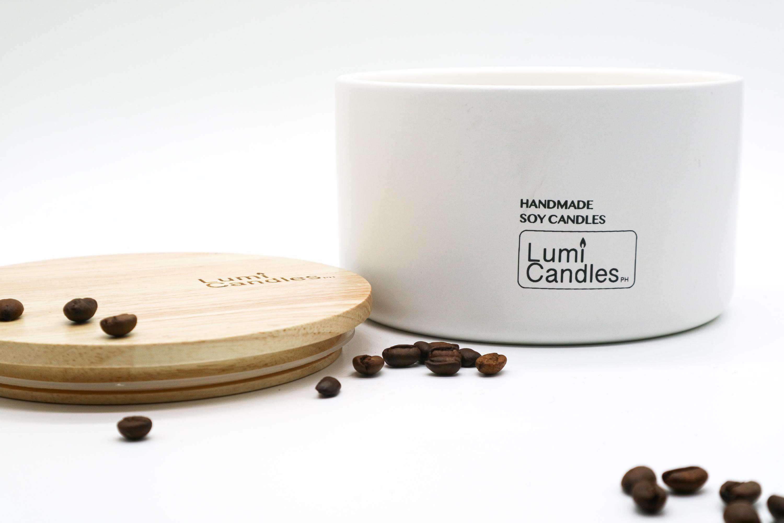 Cafe Latte LUMI scented candle with bamboo lid at 800 ML by LUMI Candles PH
