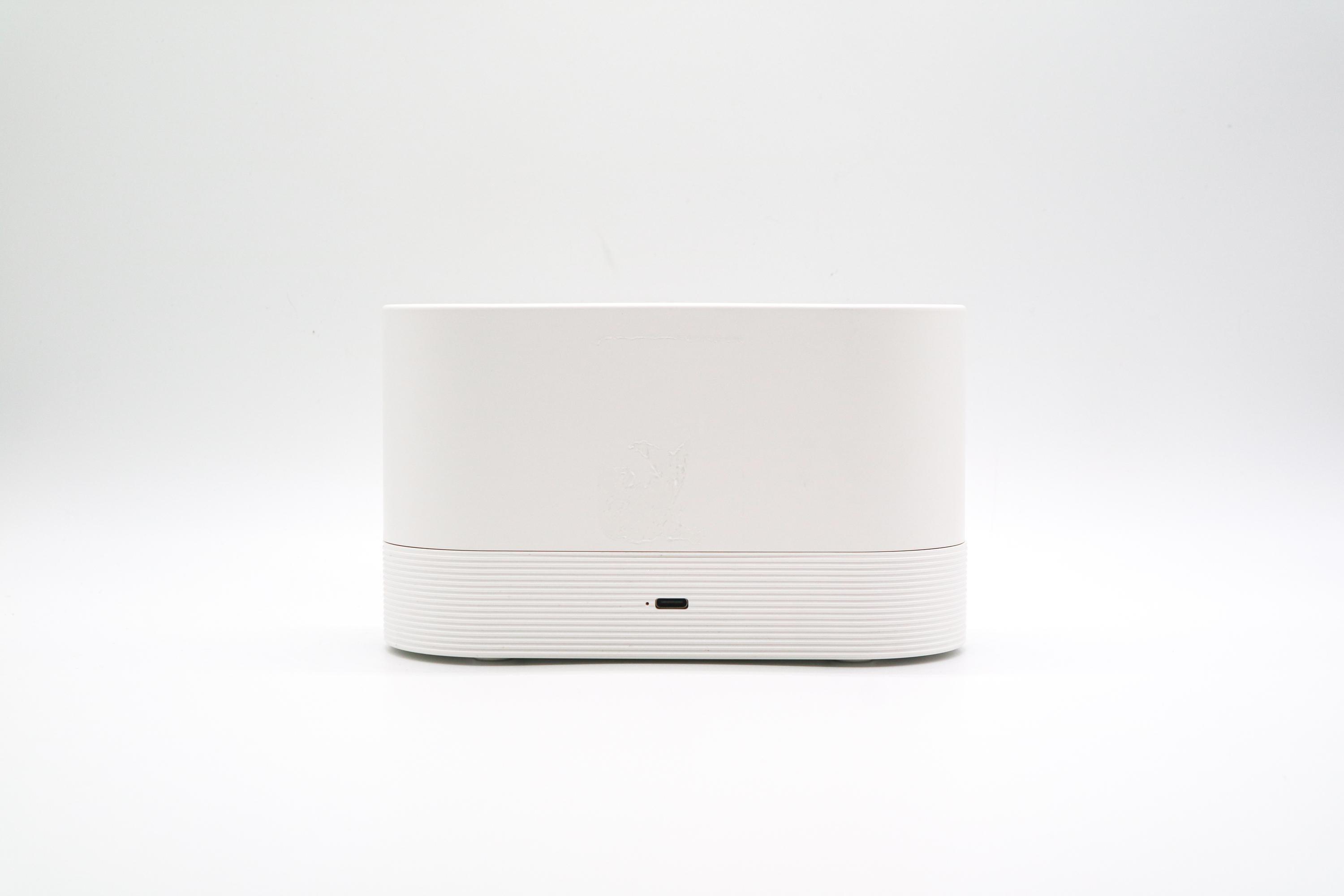 Classic White Electric Scent Diffuser by LUMI Candles PH