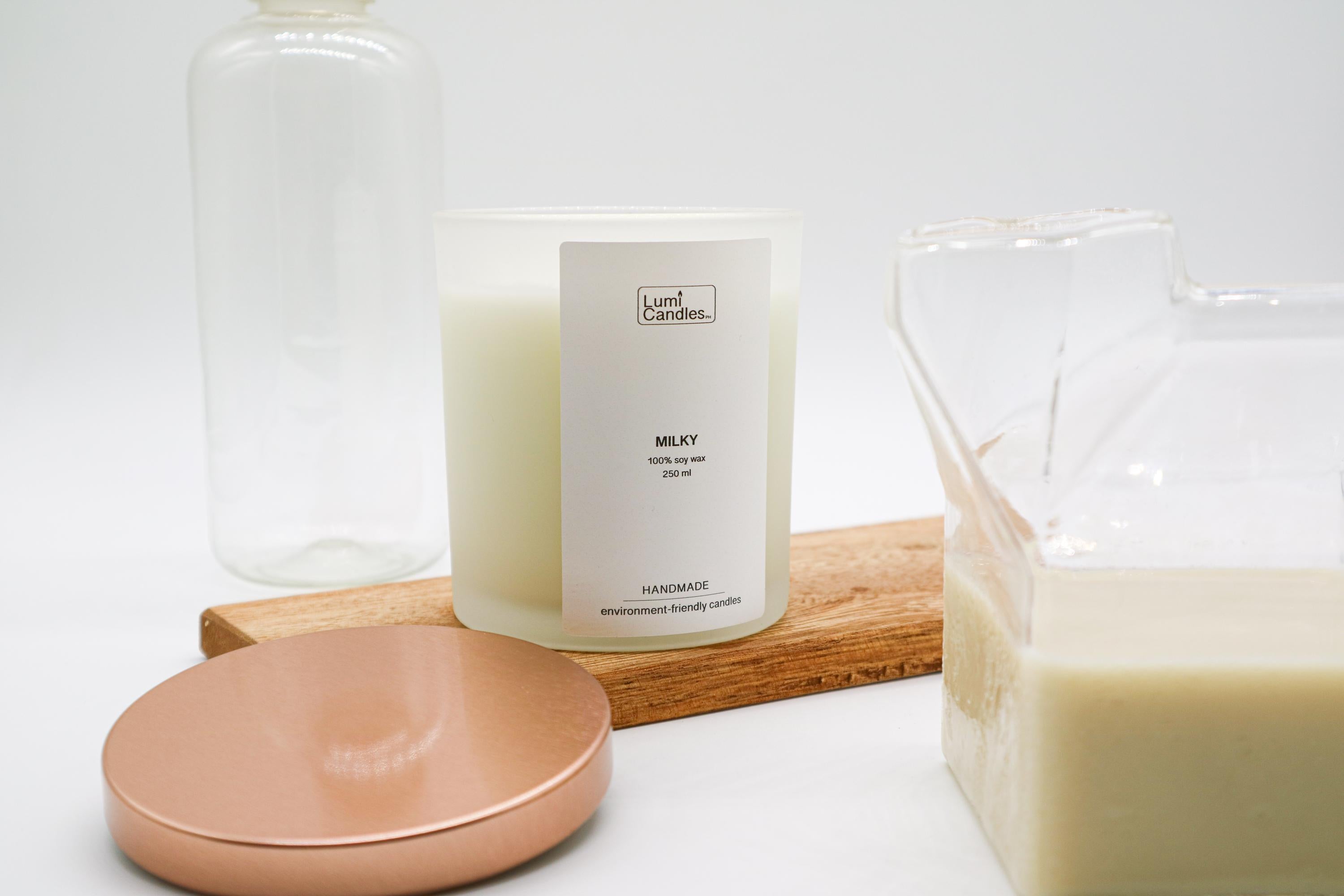 (Holiday Gifts min. 4pcs) Milky Scented Soy Candle 250ml