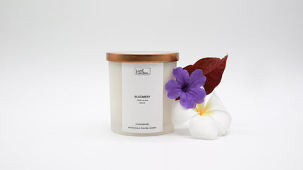 Bloomery Scented Soy Candle (250 ml)